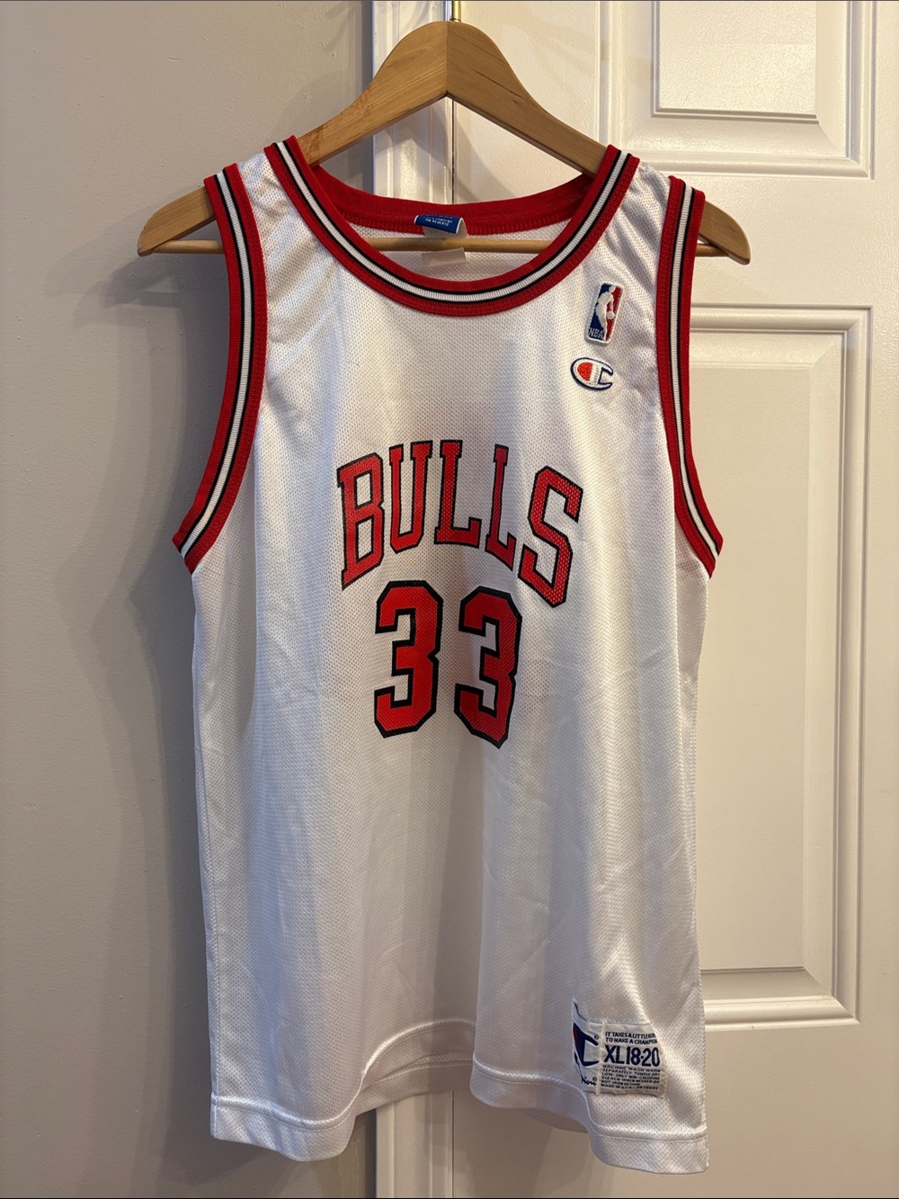 Champion vintage Scottie Pippen white Red Chicago Bulls #33 Basketball Jersey